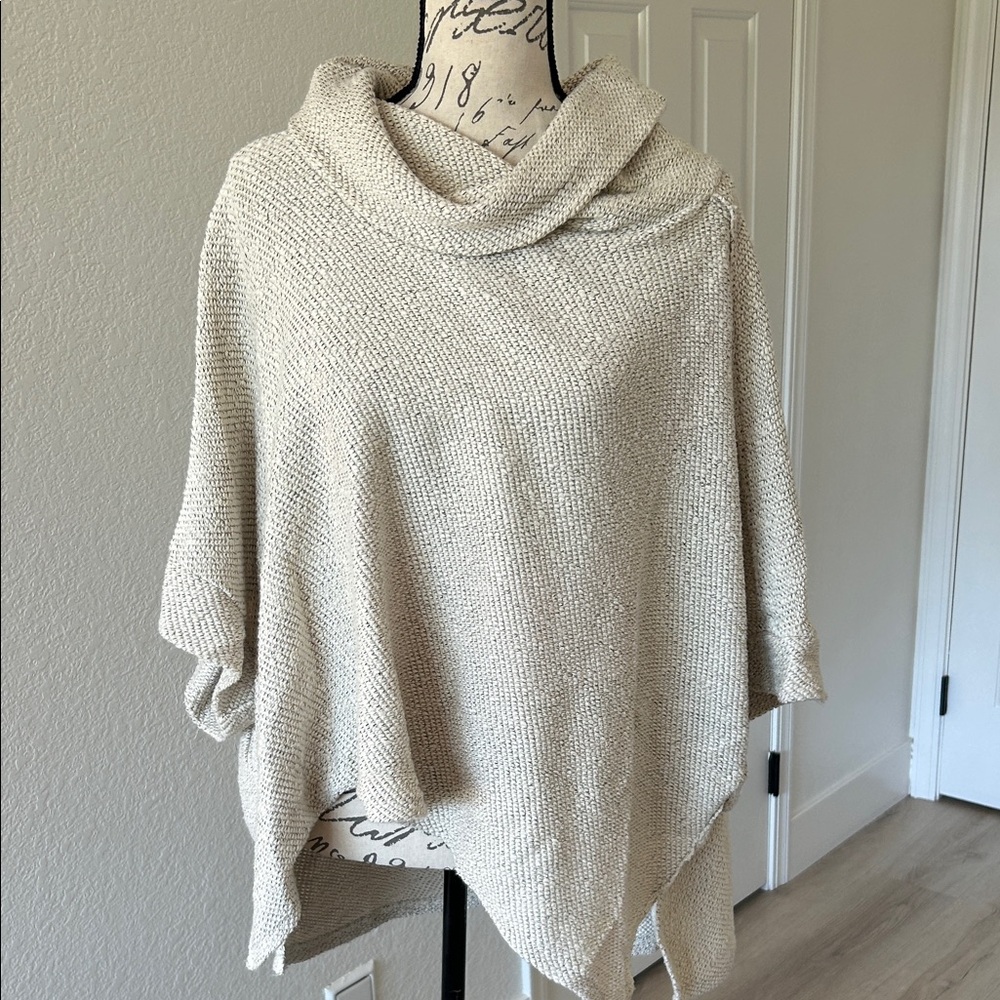 We The Free Off-White Women's Poncho